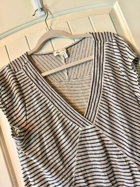 Anthropologie Meadow Rue Spliced Stripe V-Neck Tee